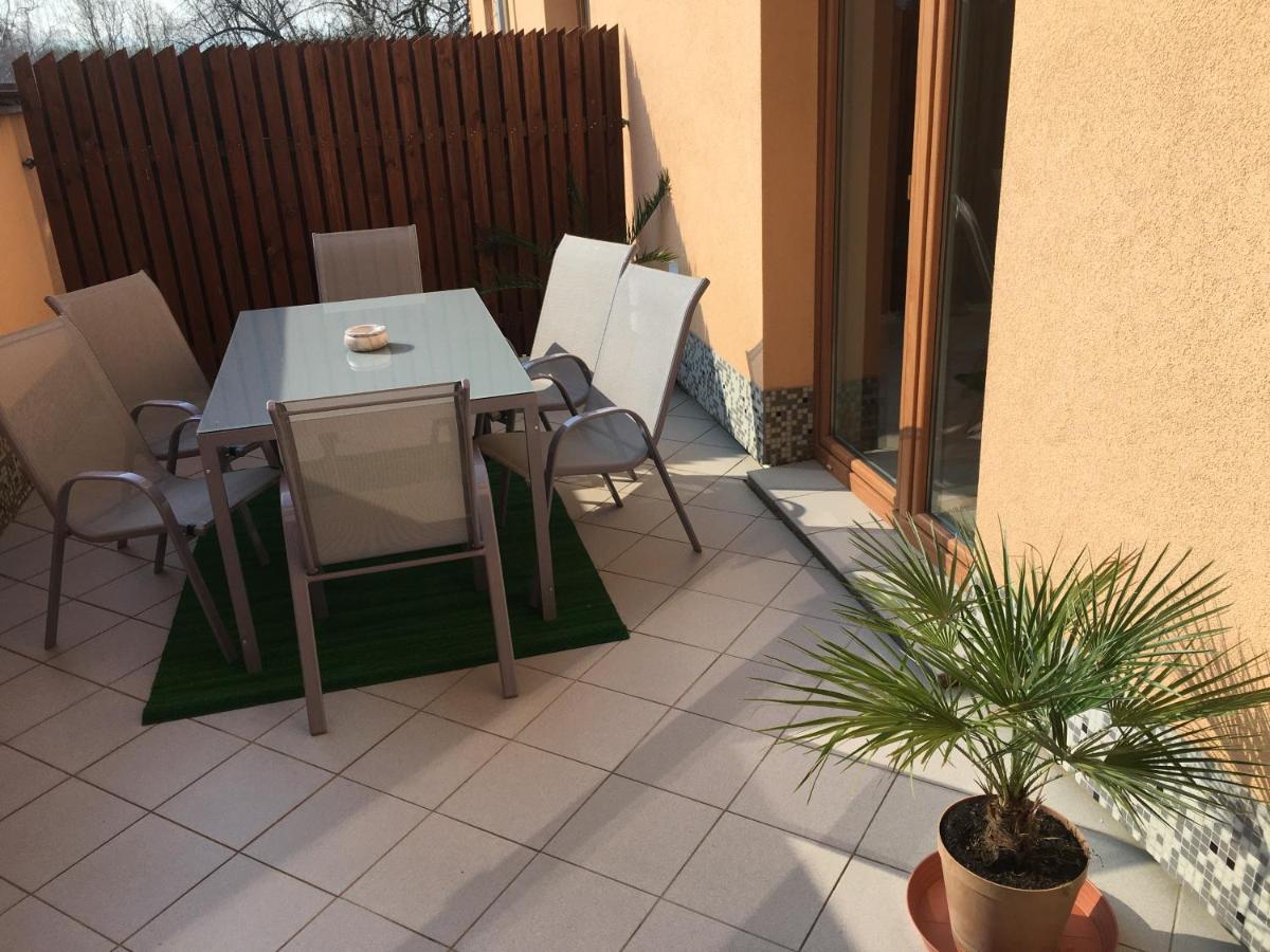 Apartman Slunecnice S Terasou Ceske Budejovice Bagian luar foto