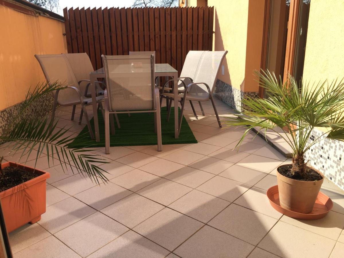 Apartman Slunecnice S Terasou Ceske Budejovice Bagian luar foto